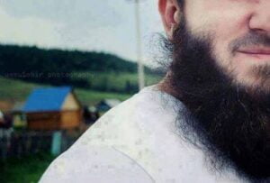 حزن شديد يخيم على شيوخ السلفية بعد انتحار سلفي من فوق بناية تتألف من أربعة طوابق وهذه هي التفاصيل