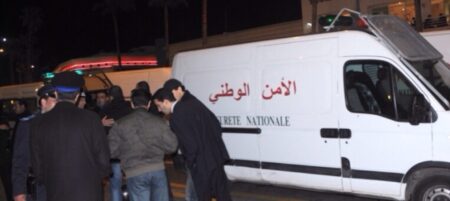 فضيحة:اعتقال “مقدم” ضبط وهو يمارس الجنس مع مومس داخل محل للدعارة فضيحة:اعتقال "مقدم" ضبط وهو يمارس الجنس مع مومس داخل محل للدعارة
