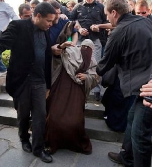 ابتدائة إنزكان تدين “مولات القرعة” التي نصبت على عدد من نساء أيت ملول في مبالغ هامة