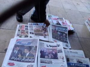 رصيف الأسبوعيات:مفاجآت وراء فاجعة قطار بوقناديل، و تداعيات تحويل التوقيت المغربي إلى “غرينيتش+1”.