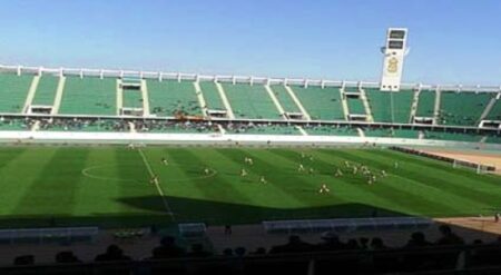 الناخب الوطني رونار يتفقد ملعبي أكادير و مراكش ويتابع مباراة الحسنية و المغرب التطواني قبل مواجهة الرأس الأخضر
