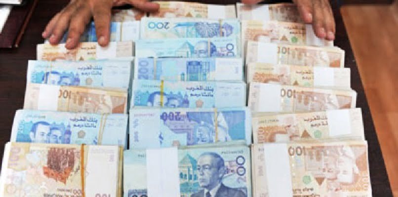 خمس سنوات لموثقة استولت على أزيد من مليارين 1 أموال
