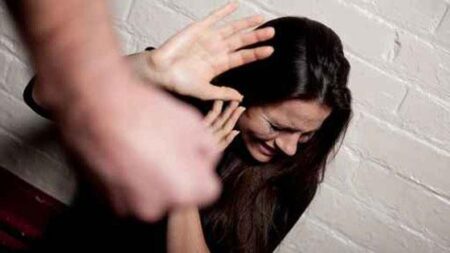 3فيديورات بأكادير يشبعون فتاتيتن "الضرب" على بعد 20 مترا من مقر الولاية والجهة