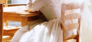 عروس تفشل في قتل زوجها أثناء أدائه لصلاة العشاء يوما واحدا من ليلة الدخلة، وترسله في حالة حرجة إلى المستعجلات.