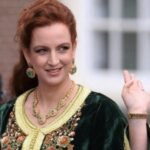 بالفيديو: آخر مستجدات حياة الفنان حاتم عمور ومرض زوجته التي رافقته في جولة بباريس