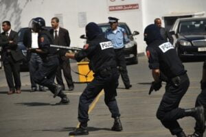 حالة استنفار إثر مطاردة عصابة خطيرة سرقت سيارة دركي بعد رشه بالغاز المسيل للدموع 1 a162