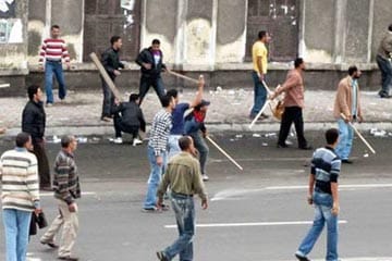 انفلات أمني كبير، و الشرطة تتراجع أمام عربدة السكارى و المقرقبين.