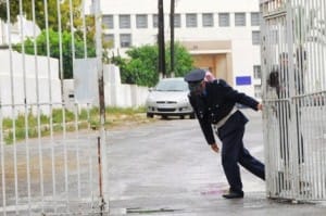 إيداع 12 متهما سجن أيت ملول بعد تفكيك شبكة للإتجار في مادة الهيروين