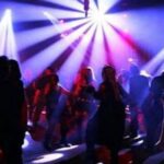 نمر يهاجم عاملا داخل احدى المدارس بالهند
