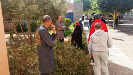 ثانوية المستقبل الإعدادية بمديرية إنزكان أيت ملول تعقد لقاء تواصليا مع آباء وأمهات التلاميذ لتقييم حصيلة الأسدوس الأول. ثانوية المستقبل الإعدادية بمديرية إنزكان أيت ملول تعقد لقاء تواصليا مع آباء وأمهات التلاميذ لتقييم حصيلة الأسدوس الأول.