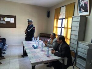ثانوية المستقبل الإعدادية بنيابة إنزكان أيت ملول تستضيف رجال الأمن في لقاء تحسيسي. 1 a 250