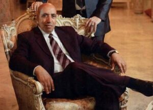 +فيديو:مكي الصخيرات يفجر أمورا مثيرة في حوار إذعي، ويؤكد زيارة وزارء حاليين له للتبرك 1 a 65