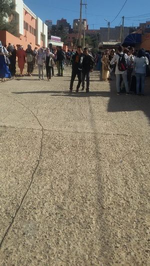 عاجل بأكادير:إصابة عامل صعقا بالكهرباء والألطاف الإلهية تحول دون وقوع كارثة أمام إعدادية بأكادير 1 سلك 5