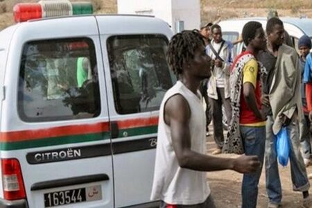 مهاجر إفريقي يقتحم روضا للأطفال ويرش عليهم مادة "سحرية