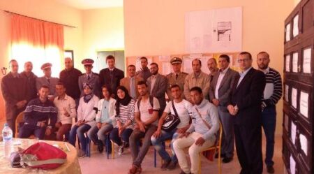 بالصور:وفاة تلميذة بعد مغادرتها أسوار ثانوية بإنزكان يجمع مسؤولين تربويين وأمنيين وأولياء التلاميذ في فضاء الثانوية