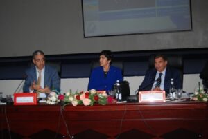أكادير:وزير التجهيز يطمئن ساكنة جهة سوس ماسة بخصوص إنجاز مشاريع كبرى بالجهة، ويؤكد على ما يلي: 9 DSC 0763