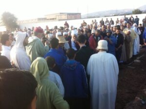 (+صور):جثمان العلامة العبادي يوراى الثرى بمقبرة أكادير في جنازة مهيبة 1 IMG 7996