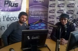 مفاجأة مدوية:رائعة إزنزارن” امي حنا “ مقرصنة من فيلم هندي 1 Ziri Laryach