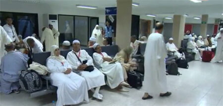 هكذا تبخرت أحلام 90 شخصا بالحج بعد أدائهم 300 مليون لسيدة ادعت قربها من أمير سعودي