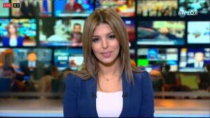 المنشطة الإذاعية الأكاديرية منى بلهيم تواصل التألق، وتنظم إلى القناة التالية: 1 a 222