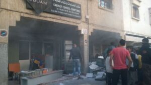 عااجل بالصور:حريق مهول يأتي على مكتب للحسابات بأكادير 3 IMG 20160418 WA0031