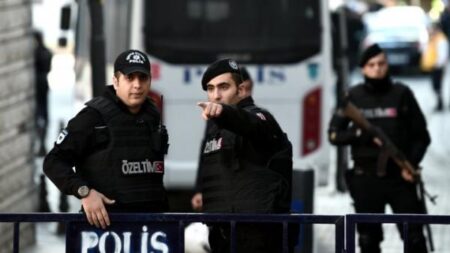 عاجل:تركيا تهتز على وقع تفجير دموي جديد نفذته فتاة عاجل:تركيا تهتز على وقع تفجير دموي جديد نفذته فتاة
