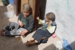 أكادير:تفاصيل جديدة في قضية الأم التي سجنت أبناءها الاثنين داخل غرفة وتركتهما يقضيان حاجتهما بأواني المطبخ ويقتاتان من فضلاتهما 6 enfants emprisone 466065894 1