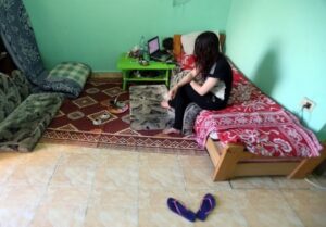قصة فتاة حولت حياة صديقتها إلى جحيم بدافع الانتقام