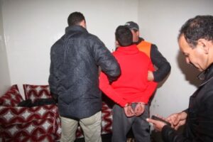شرطي يتقمص مستهلك أقراص مهلوسة ويلقي القبض على أكبر تجارها