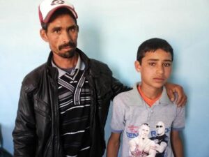 (+فيديو)الطفل المختفي بسيدي بيبي يعود إلى حضن عائلته ويحكي تفاصيل مثيرة عن اختفائه