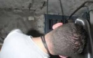 معتقل يضع حدا لحياته بحزام سرواله بمخفر المحكمة الابتدائية قبل تقديمه أمام وكيل الملك