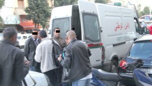 كاميرا المراقبة تكشف لصين سرقا حقيبة نسائية بها 30 مليون سنتيم و”بورطابل”‘ من النوع الرفيع وهذه هي التفاصيل