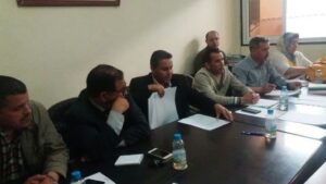 (+فيديو خطير):رئيس جماعة أورير يعلنها مدوية “أنا بغيت نمشي الحبس” بسبب لائحة العمال الموسميين التي تقول المعارضة أنها تفوح منها رائحة الفساد والاختلاس
