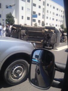 (+صور).عااااجل:حادثة سير خطيرة بأكادير ينجو منها الركاب من موت محقق