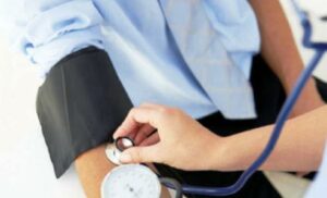 للذين يعانون من ارتفاع ضغط الدم : هذه نصائح ذهبية، ولا داعي للقلق لأن الصيام لا يؤثر سلباً على توازن ضغط الدم.