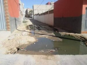 (+صور).أكادير: عملية تبليط جنبات الطريق تتثير غضب ساكنة أورير