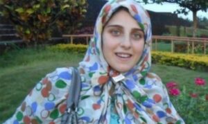 إعتناق إبنة سياسي الإسلام في إيطاليا تثير ضجة كبرى 8 a 24