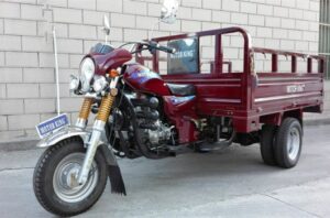 فضيحة بالمغرب: “تريبورتورات” لنقل المرضى بأحد الأحياء المهمشة المحسوبة على «منطقة الضفة الغربية»