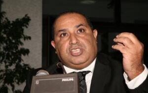 رئيس جديد للرجاء البيضاوي خلفا للمستقيل محمد بودريقة خلال جمع عام شهد مشادات كلامية .