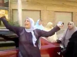 عااجل بإنزكان: سيدة تدخل في حالة هستيرية بعد سرقة حقيبتها و بها مبلغ مالي مهم وهاتف ممتاز