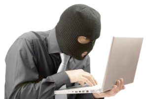 أكادير: نماذج من العصابات الالكترونية الدولية التي توظف عباقرة في مجال فك الشفرات المعقدة