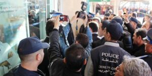 السطو على وكالة لتحويل الأموال في واضحة النهار