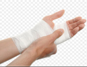 انزكان: عميد الشرطة المصاب ليلة البارحة بطعنة “غادرة” يعود لممارسة عمله بيد “واحدة”