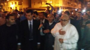 بالفيديو:اتحاديون يحاصرون بنكيران ويمنعونه من ولوج مقر حزبهم بالرباط