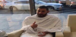 بنزيما يؤدي العمرة ويقضي ليلة القدر في مكة (صور)