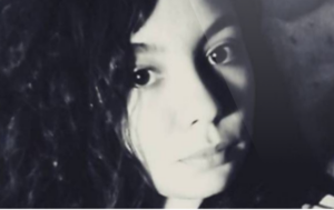 بالصور: فتاة تنتحر وتترك رسالة تهز العالم… التفاصيل :