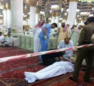 سبحان الله: إمام مسجد يفارق الحياة وهو يؤم الناس في صلاة التراويح