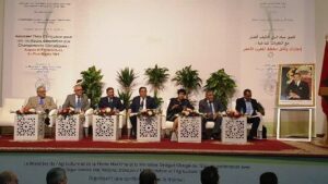 أكادير: فلاحون وأخصائيون مغاربة وأجانب يتداولون حول تثمين مياه الري لتكيف افضل مع التغيرات المناخية