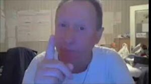 فرنسي يهدد بقتل مسلمي فرنسا إن لم يغادروا بعد أسبوع