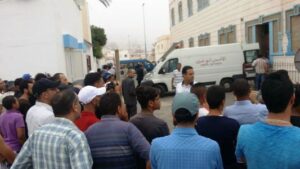 عااجل:اعتقال المقتحمين لإدارة اسبانيا بإفني،وهؤلاء يؤكدون:مشكلتنا مع اسبانيا و ليس المغرب.